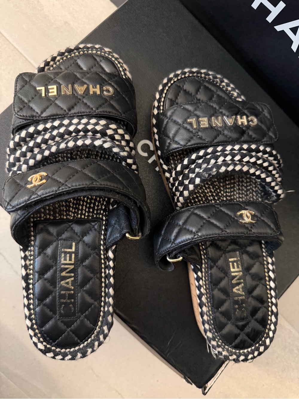 Chanel Black rope quilted slide sandals - Picture 2 of 8